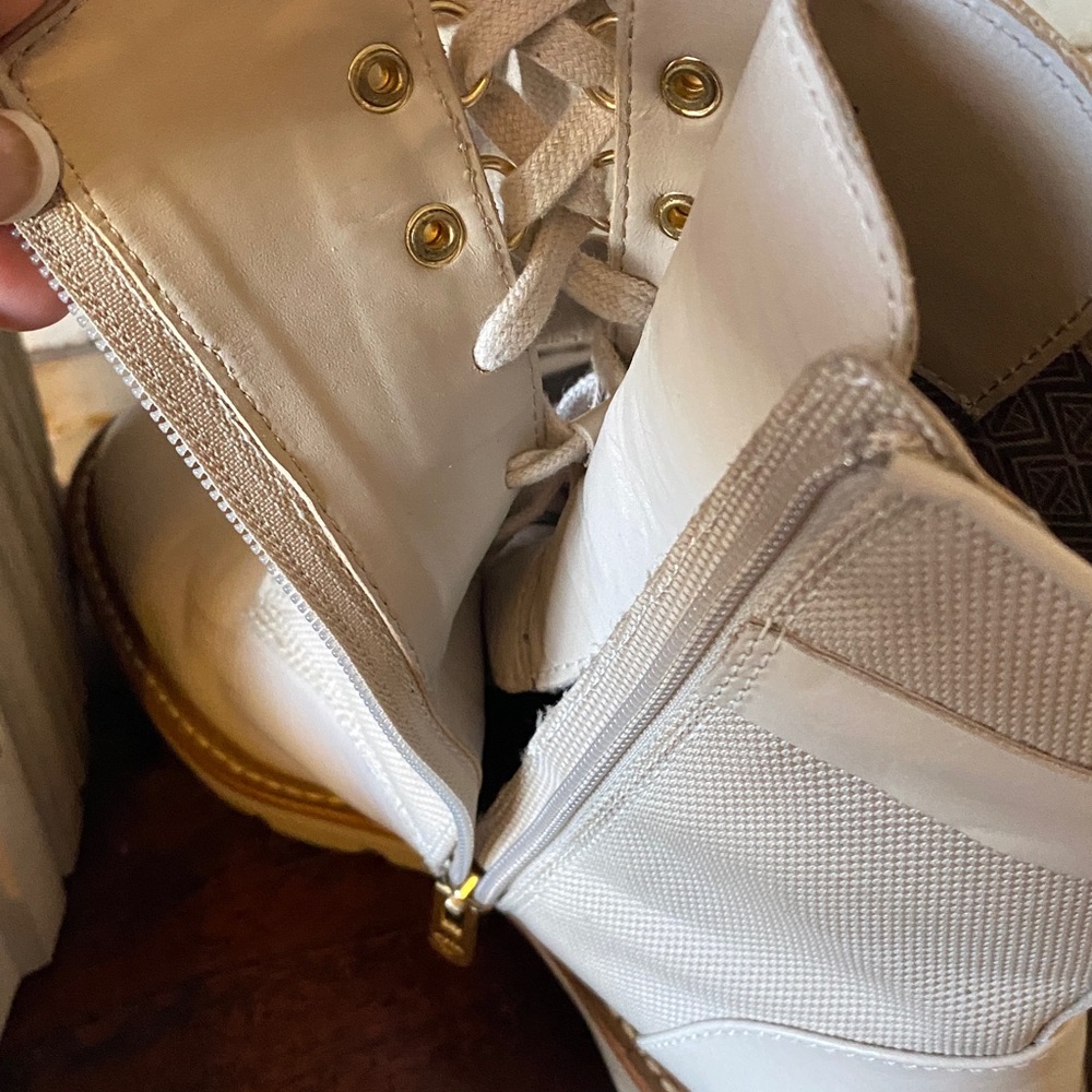 Antonio Melani Leather cream color Lace Up Lug Sole Combat Boots - Picture 6 of 12